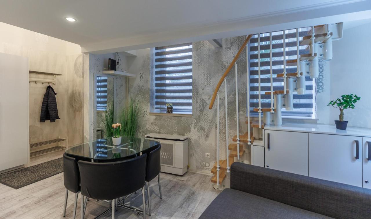 Sleek Minimalist Studio At Inner City Budapest Exterior foto